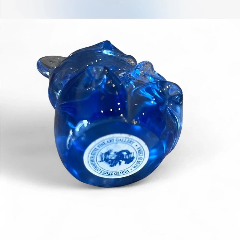 Vintage United States Commemorative blue glass bear!!!!